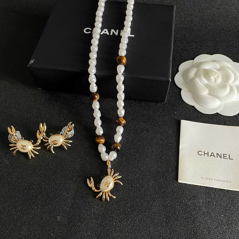Chanel Suits 08yxs07